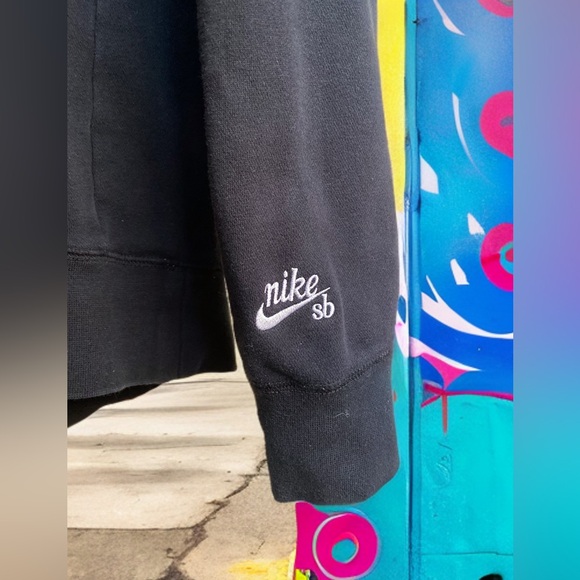 NIKE SB x NBA Limited Edition Hoodies 938412-010 Black - Picture 3 of 3